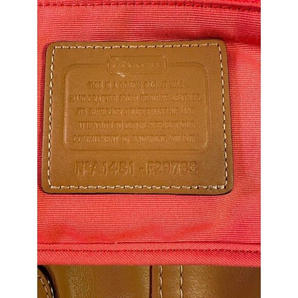 Coach Hadley Field Bag - Picture 2 of 12